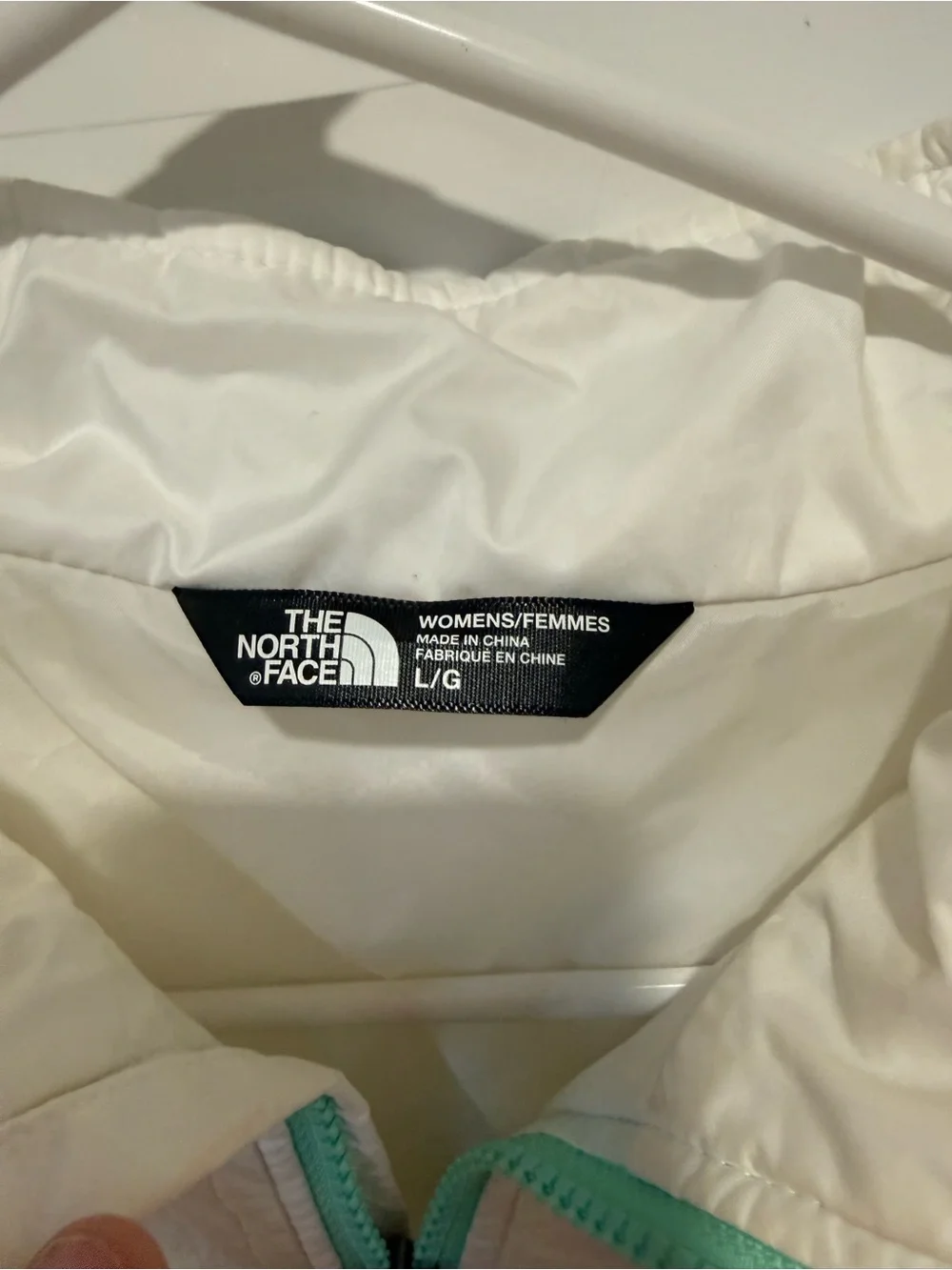 The North Face White Jacket with Mint Logo - Picture 3 of 9